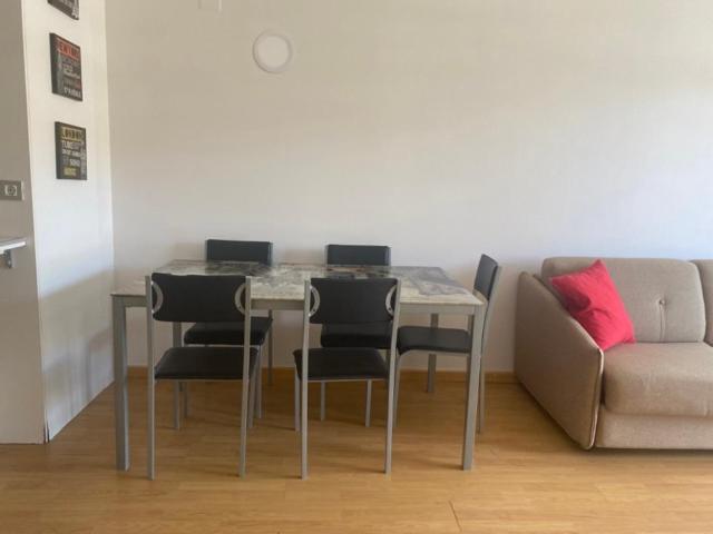 Apartamento Салоу Екстериор снимка